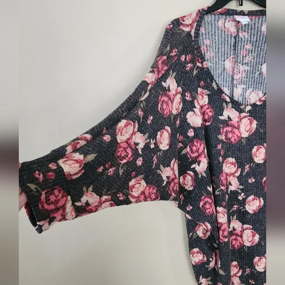 3x Floral Lularoe Top - Picture 3 of 5